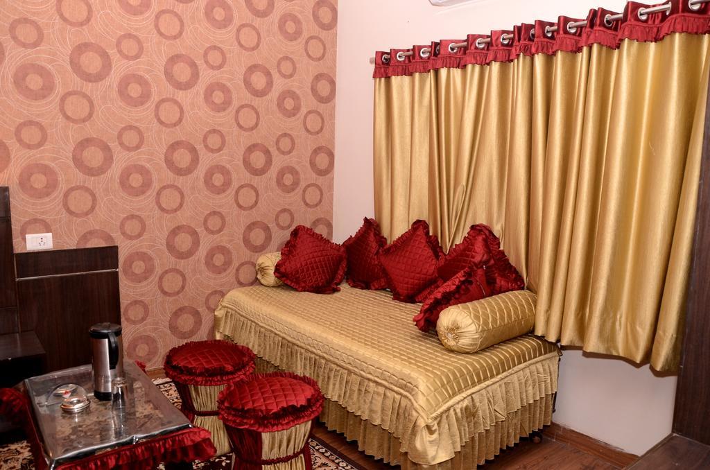 Hotel Kartikey Jaipur Exteriör bild