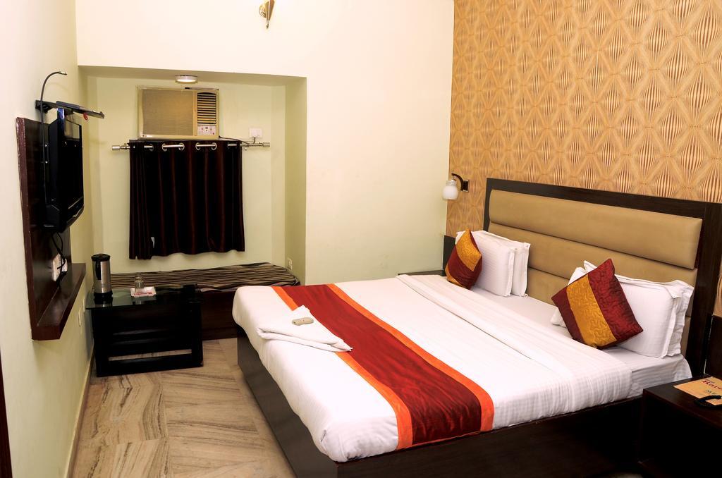 Hotel Kartikey Jaipur Exteriör bild